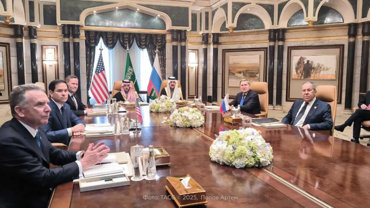 Reuni&oacute;n en Arabia Saud&iacute; entre representantes de EE UU y Rusia. / TASS