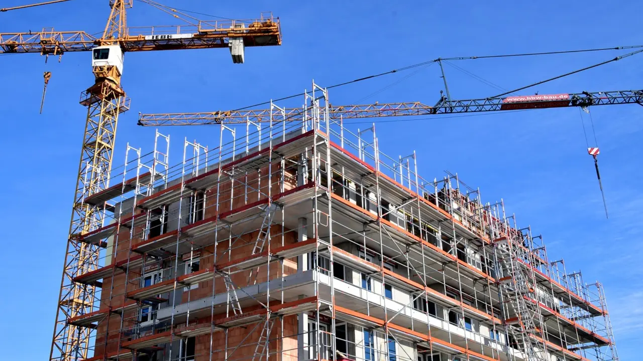 Construcci&oacute;n de un bloque de viviendas. / Pixabay.