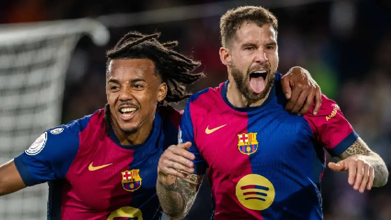 I&ntilde;igo Mart&iacute;nez y Jules Kound&eacute;. /   www.fcbarcelona.es