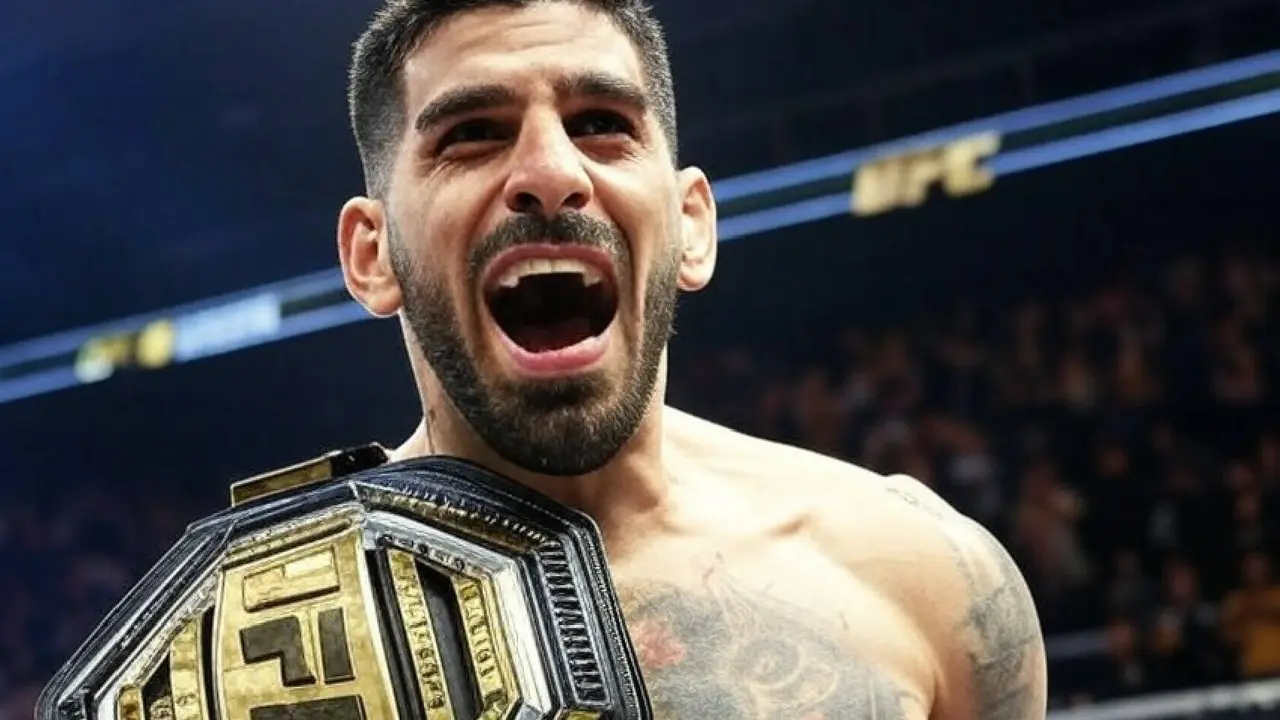 Ilia Topuria, campe&oacute;n de la UFC. /  Grok