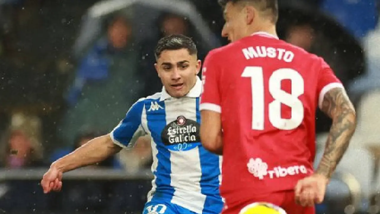 Yeremay en plena acci&oacute;n de un partido del D&eacute;por. /  @rcdeportivo