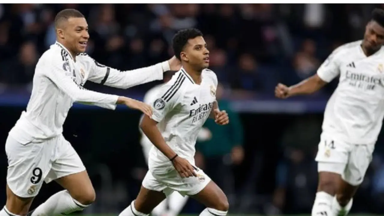 Mbapp&eacute;, Rodrygo y Tchouam&eacute;ni, futbolistas del Madrid. / www.realmadrid.com