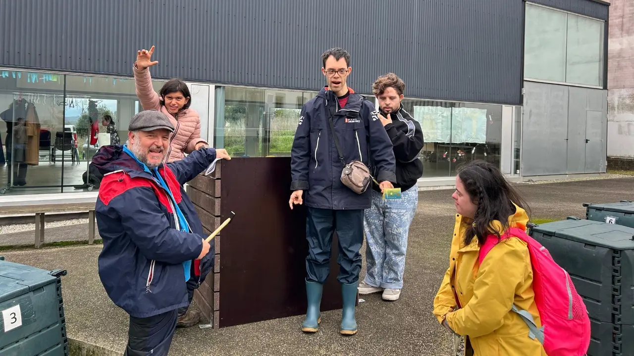 El equipo de compost de Down Coru&ntilde;a. / Down Coru&ntilde;a.