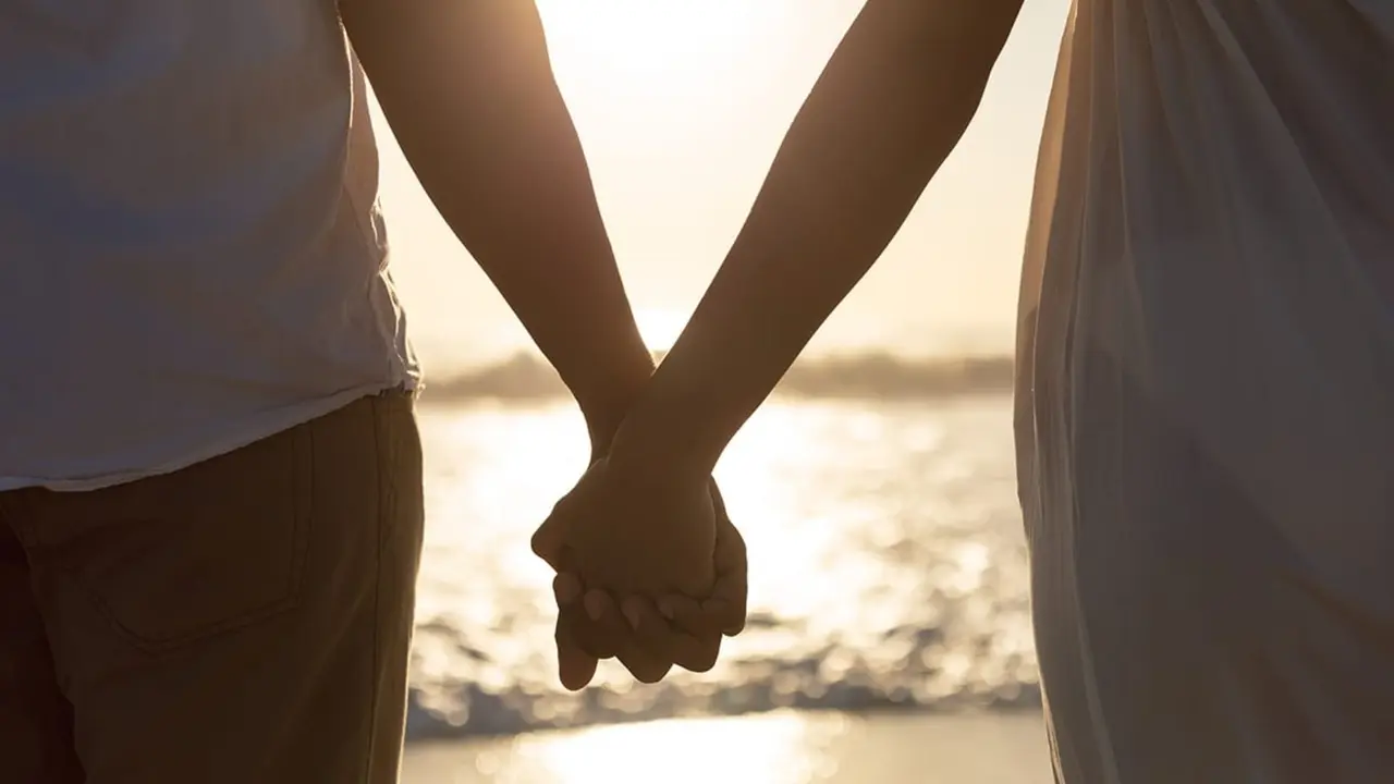 Una pareja. / RR SS.