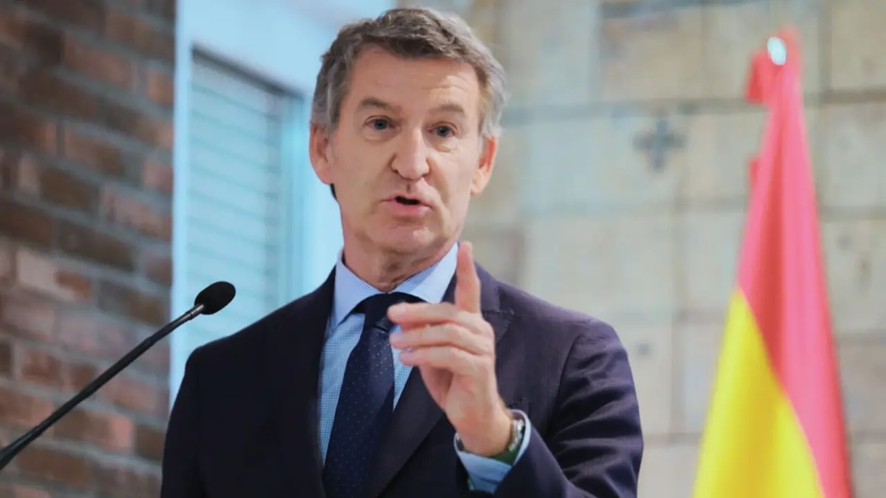 Alberto Nu&ntilde;ez Feij&oacute;o, l&iacute;der del PP. / @cmalcalaoficial.