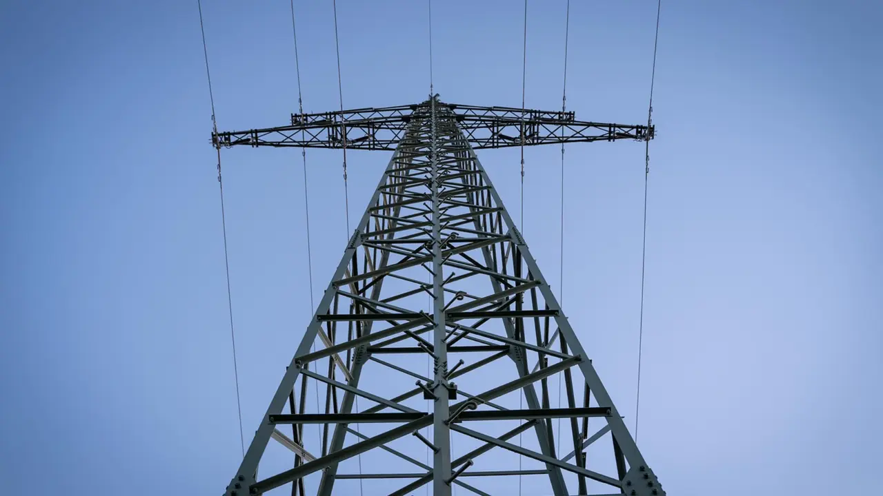 Una torre el&eacute;ctrica. / Pixabay.