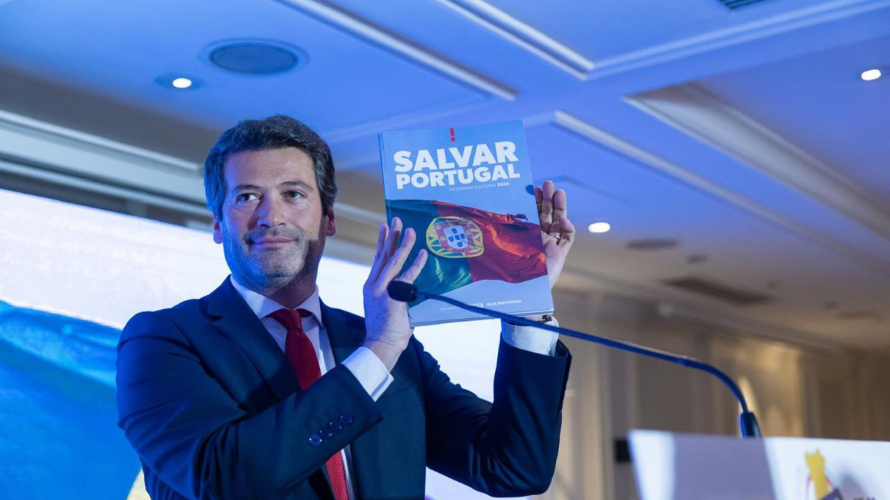 Andr&eacute; Ventura, l&iacute;der de Chega en Portugal. / RR.SS