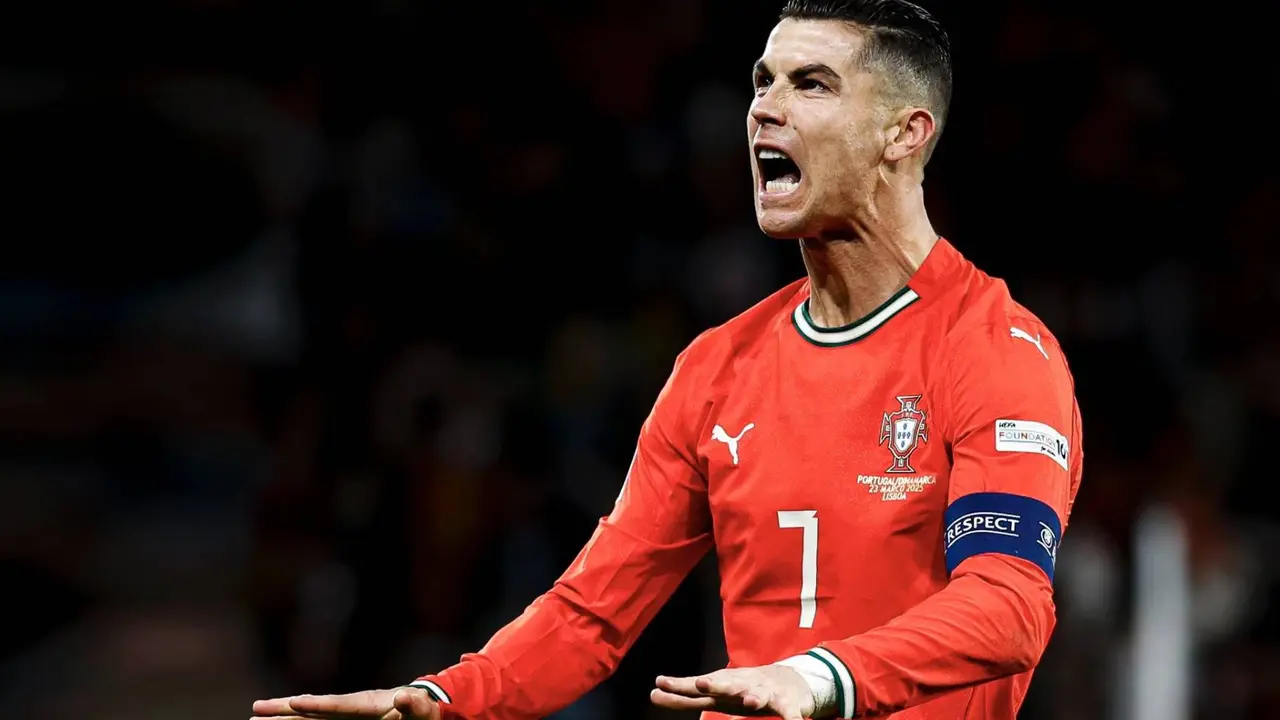 Cristiano Ronaldo, capit&aacute;n de Portugal. /  @selecaoportugal