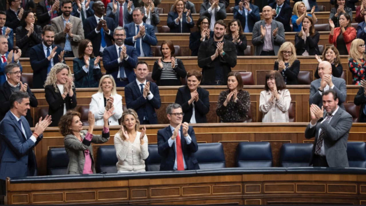 El presidente del Gobierno, Pedro S&aacute;nchez, y las vicepresidentas Mar&iacute;a Jes&uacute;s Montero y Yolanda D&iacute;az; y el ministro F&eacute;lix Bola&ntilde;os. / RR SS.
