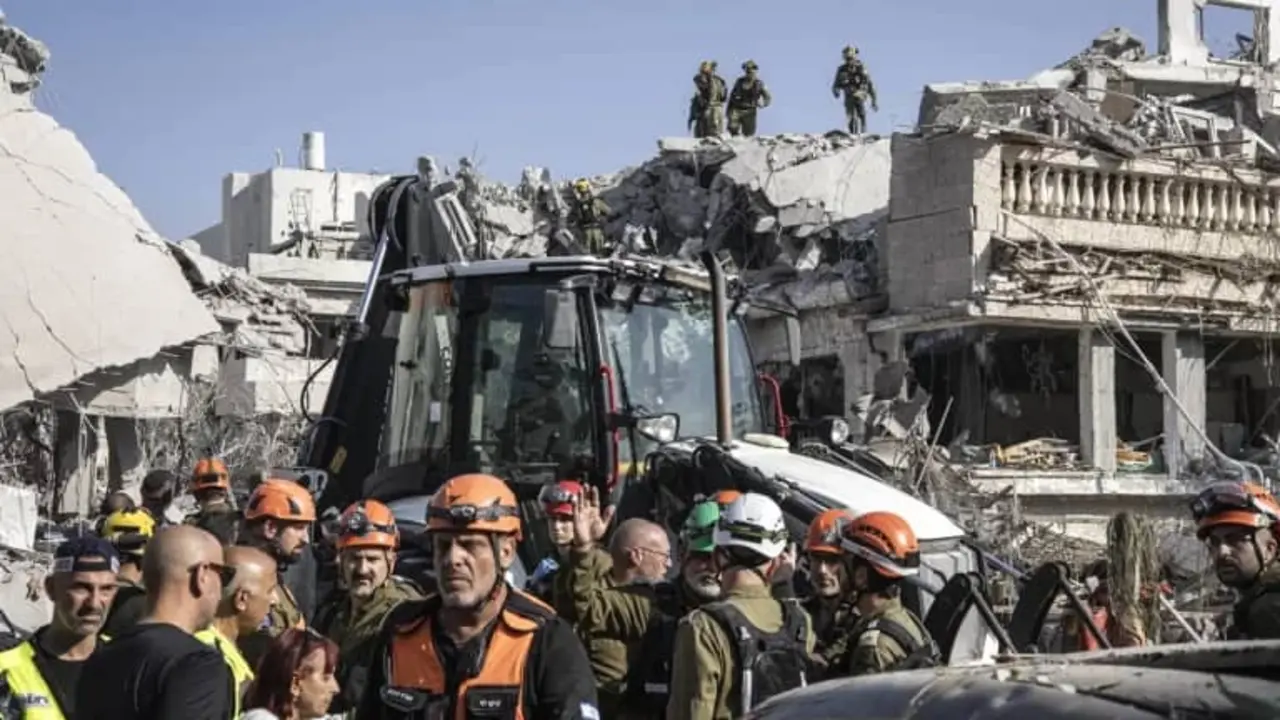 Da&ntilde;os causados en Teher&aacute;n, Ir&aacute;n, por las bombas de Israel. / RR SS.