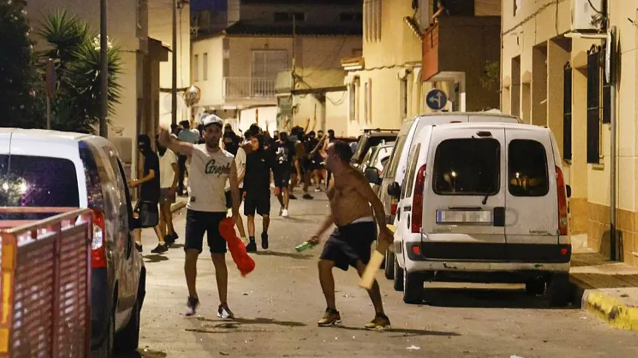 Violencia desatada en Torre Pacheco contra los migrantes. / X.