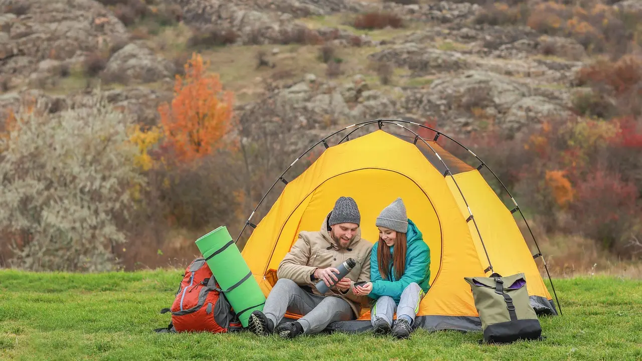 camping-7564211_1280