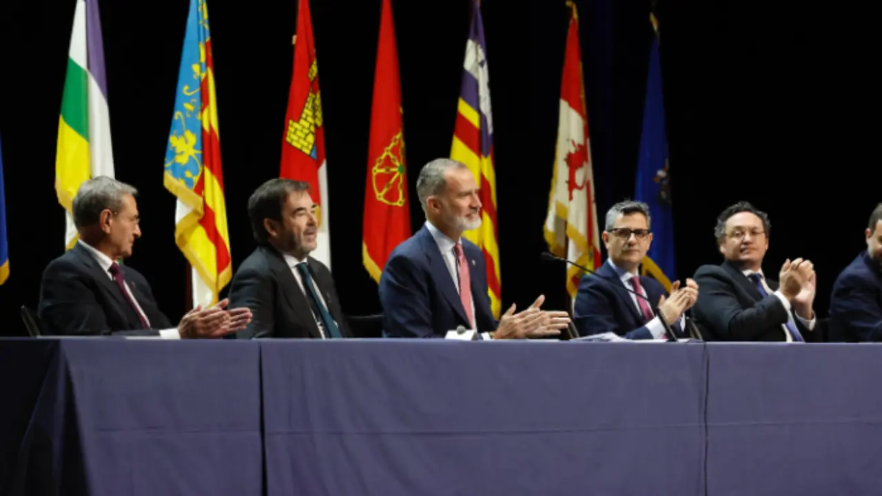 Felipe VI, Vicente Guilarte, F&eacute;lix Bola&ntilde;os y &Aacute;lvaro Garc&iacute;a Ortiz. / Casa Real