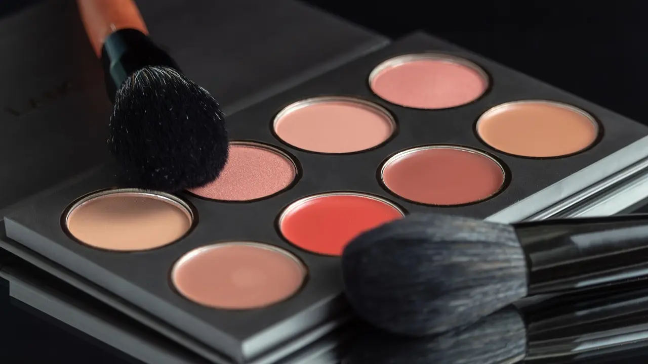 cosmetics-9086984_1280