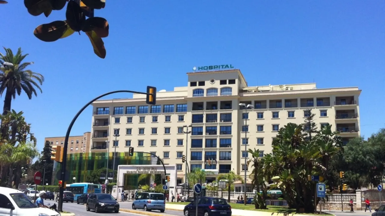 Hospital Regional de M&aacute;laga. / RR. SS.