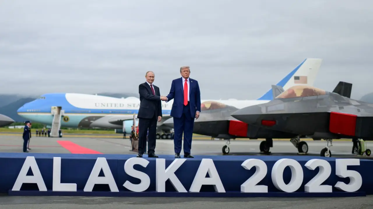 Vladimir Putin, presidente de Rusia y Donald Trump, presidente de EE UU en Alaska. / Casa Blanca