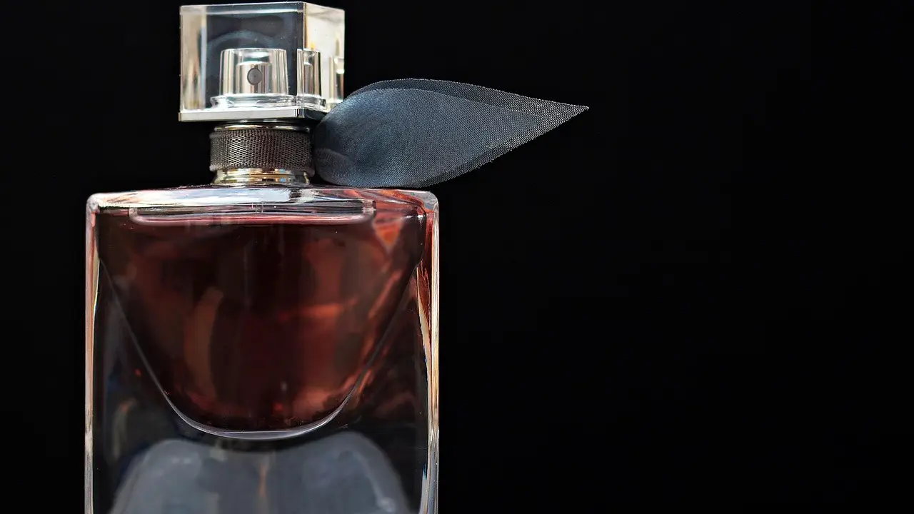 perfume-2142817_1280