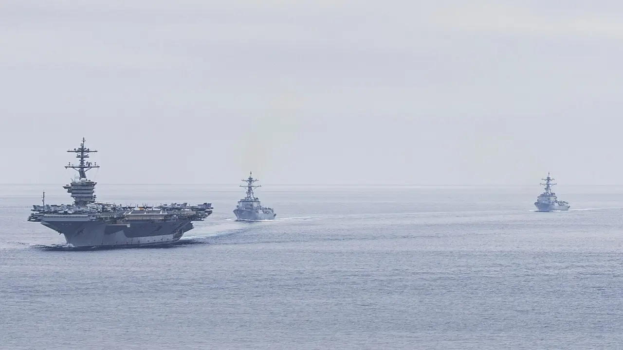 Barcos de guerra de EE UU. / US Navy.