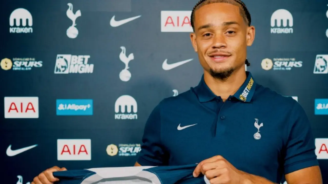 Xavi Simons, nuevo jugador del Tottenham. /  @spurs