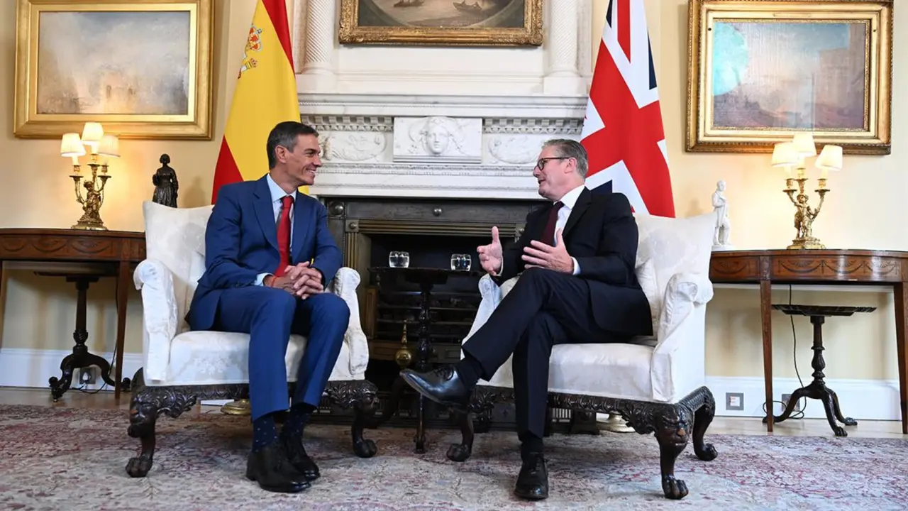 Pedro S&aacute;nchez, presidente del Gobierno y Keir Starmer, primer ministro del Reino Unido. / La Moncloa