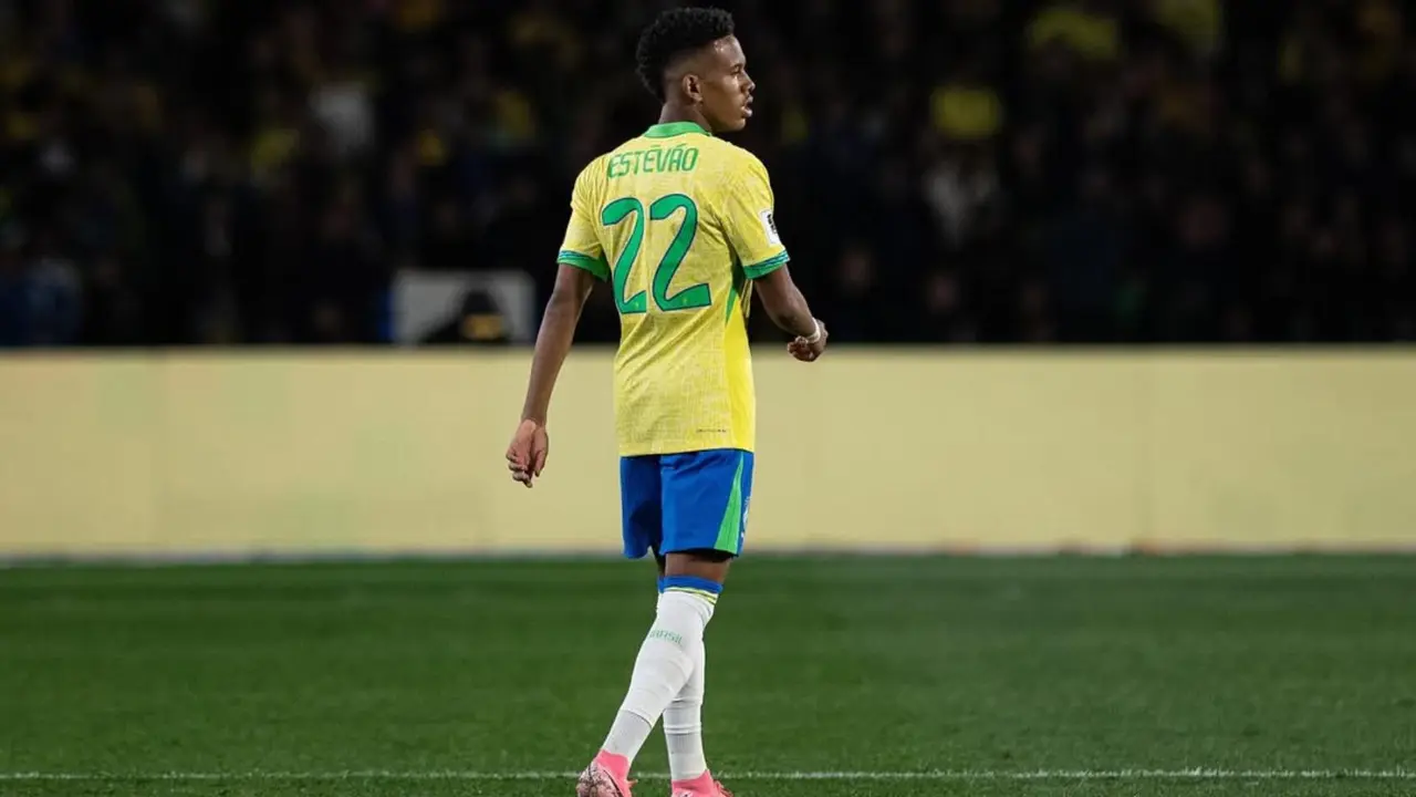 Est&ecirc;v&atilde;o, jugador de la selecci&oacute;n de Brasil. /  Instagram:  estevaowilian_
