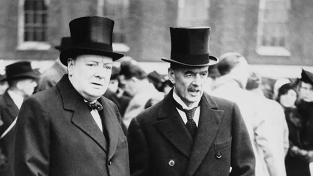 Winston Churchill, Neville Chamberlain y la historia. /Wikimedia Commons