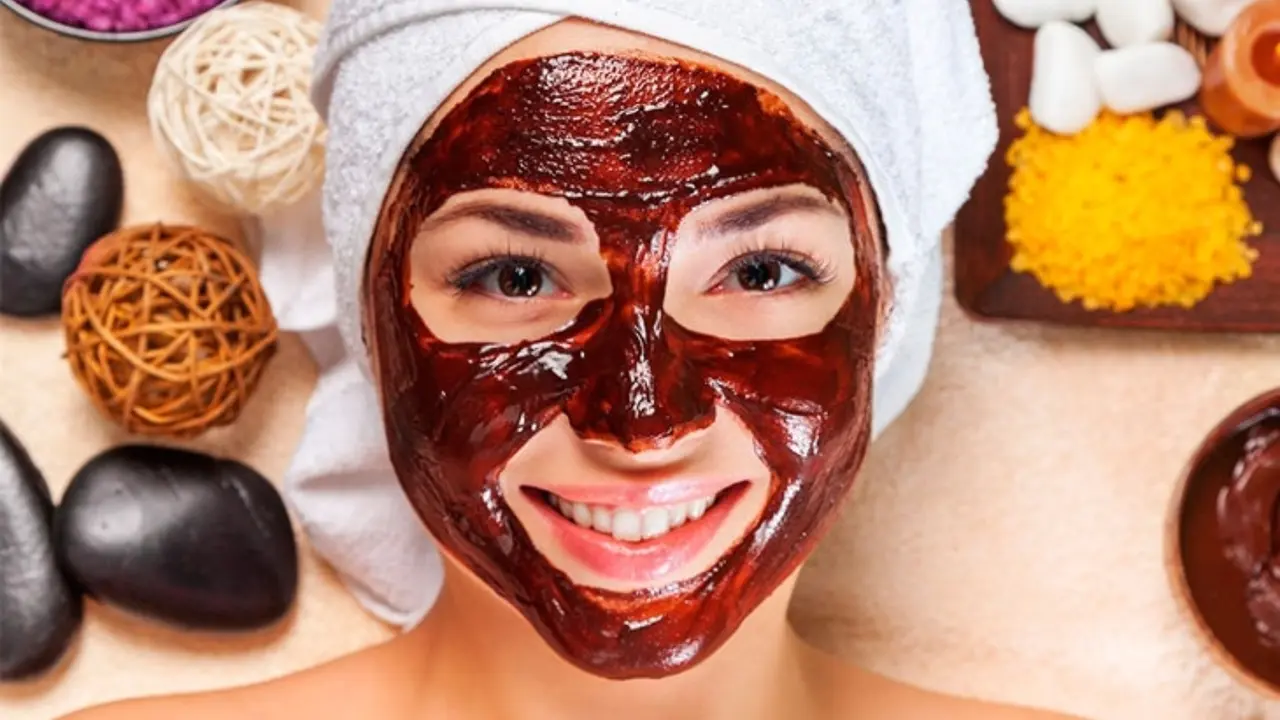 Una mascarilla facial. / RR. SS.