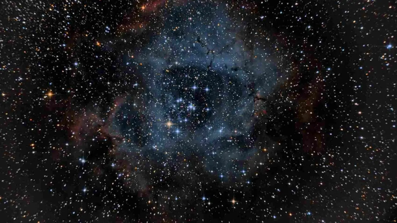 Vista de la nebulosa roseta en el Espacio. / Adrian Monserrat en Pexels