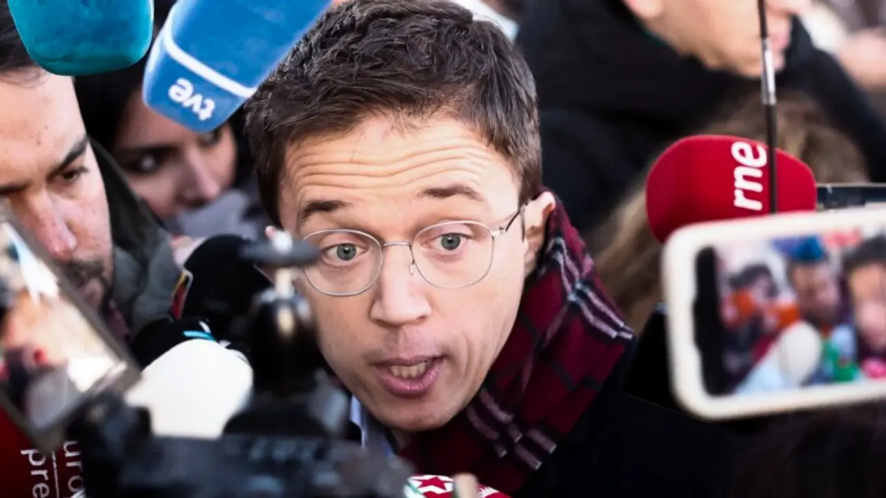 &Iacute;&ntilde;igo Errej&oacute;n. / RR. SS.