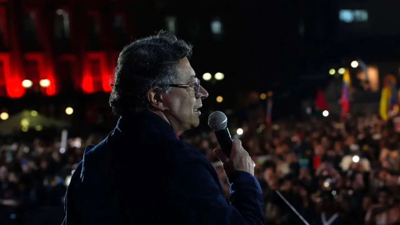 Gustavo Petro, presidente de Colombia en un mitin. / @infopresidencia