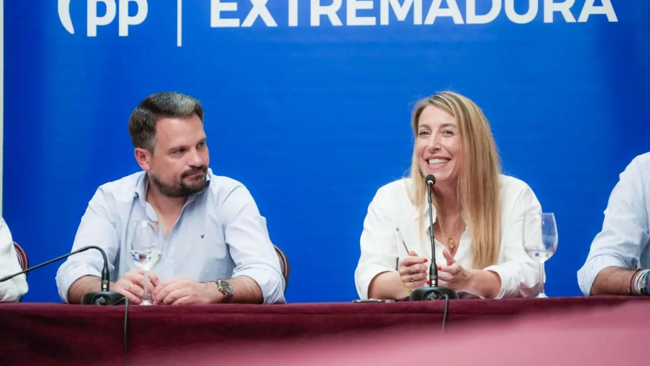 Abel Bautista, consejero de Presidencia y Mar&iacute;a Guardiola, presidenta de Extremadura. / @MGuardiolaM
