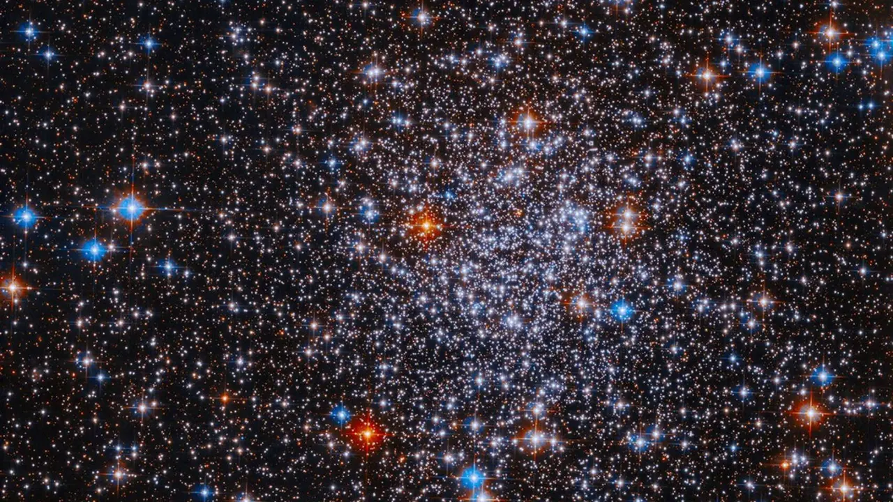 C&uacute;mulo globular ESO 591-12. /  Telescopio Espacial Hubble - NASA - ESA