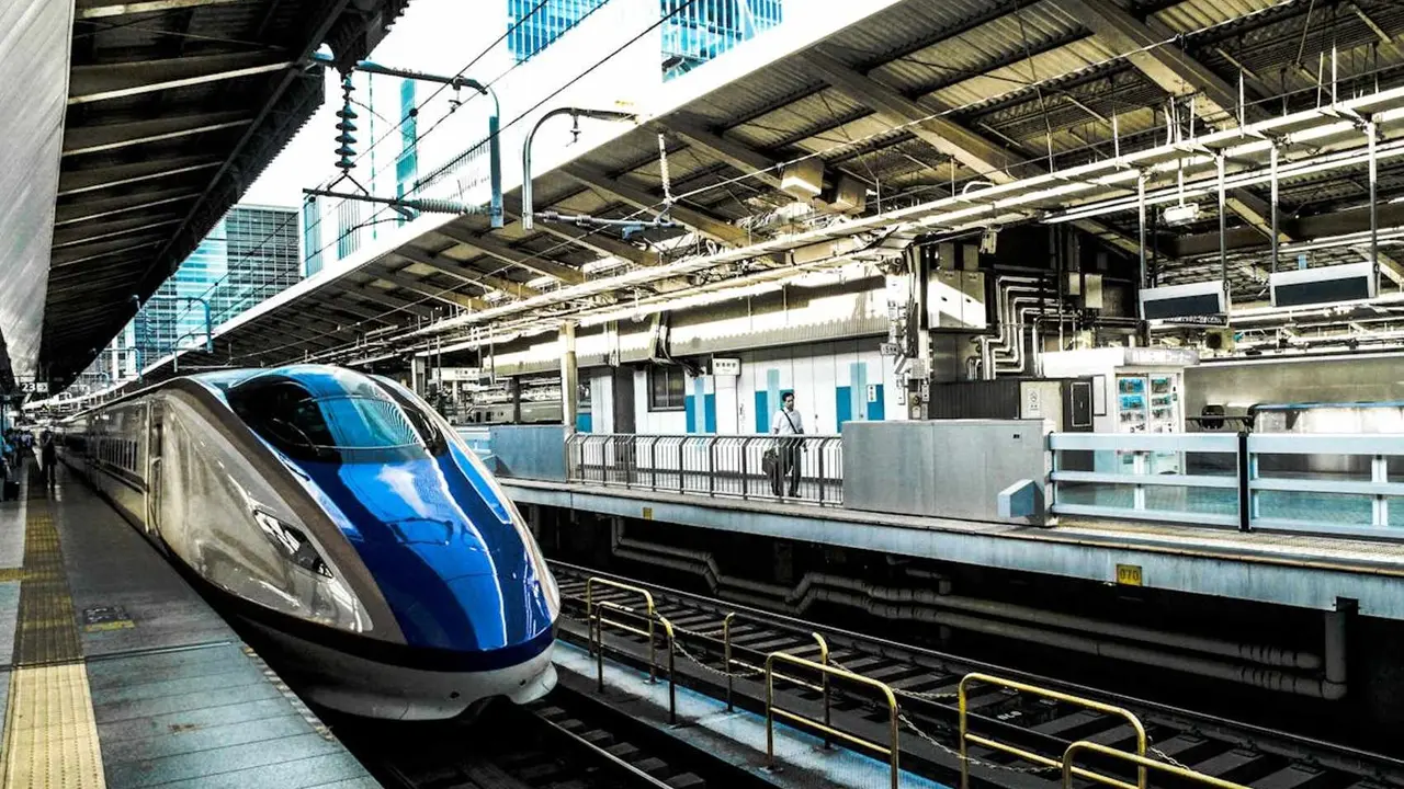 Estaci&oacute;n de trenes. / Donald Tong en Pexels