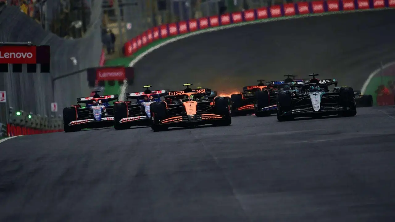 Arrancada del GP de Brasil. /  www.f1.com