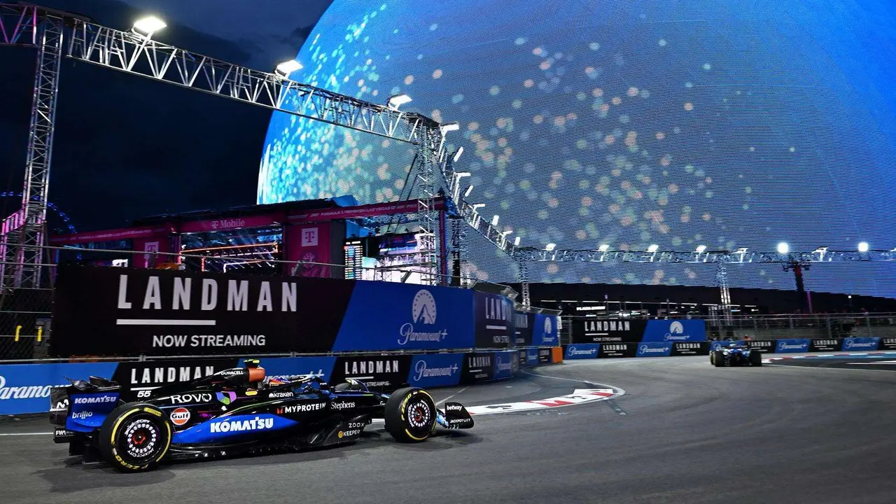 El coche de Carlos Sainz en Las Vegas. /  @WilliamsRacing