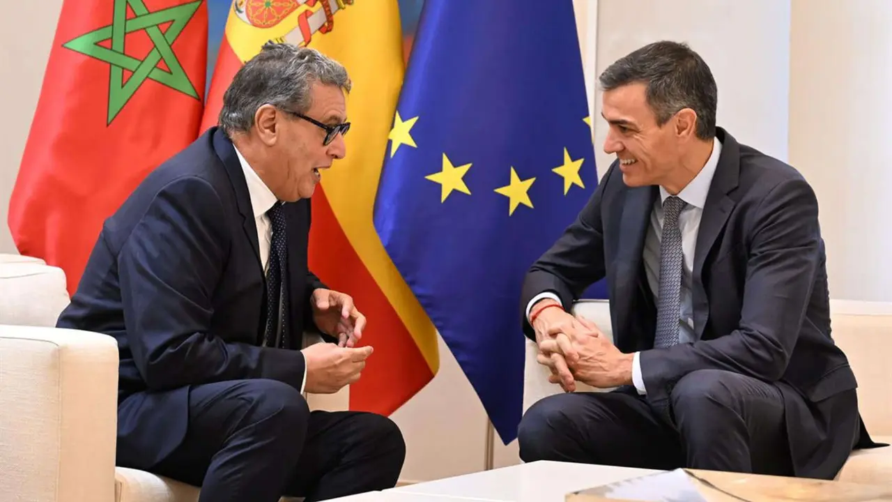 Aziz Akhannouch, primer ministro de Marruecos y Pedro S&aacute;nchez, presidente del Gobierno. / La Moncloa