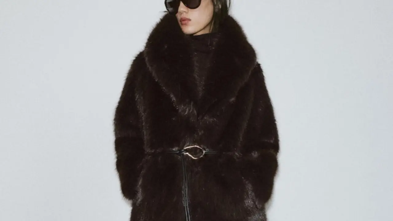abrigo efecto pelo, Zara.com.