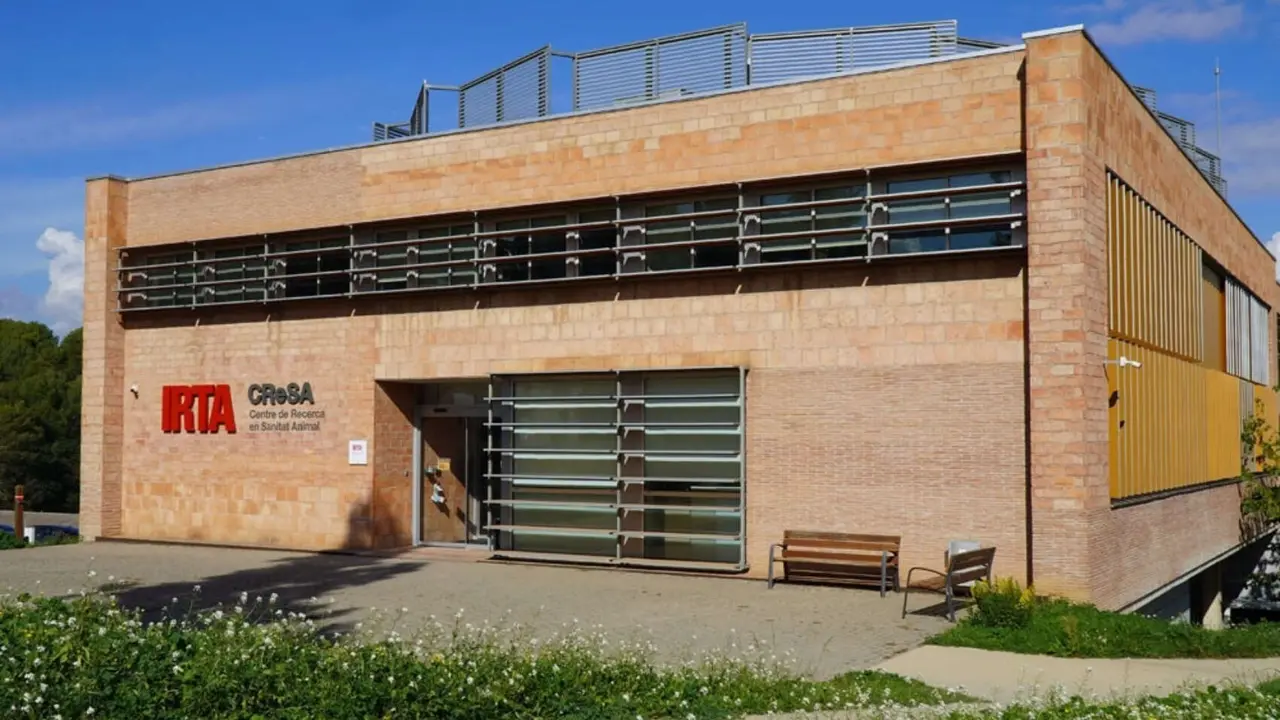 Edificio IRTA CReSA. / RR. SS.