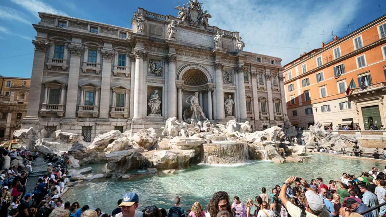 Fontana de Trevi. / RR. SS.