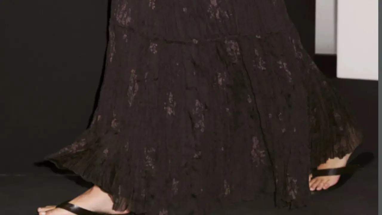 Falda plisada, Massimo Dutti.com.