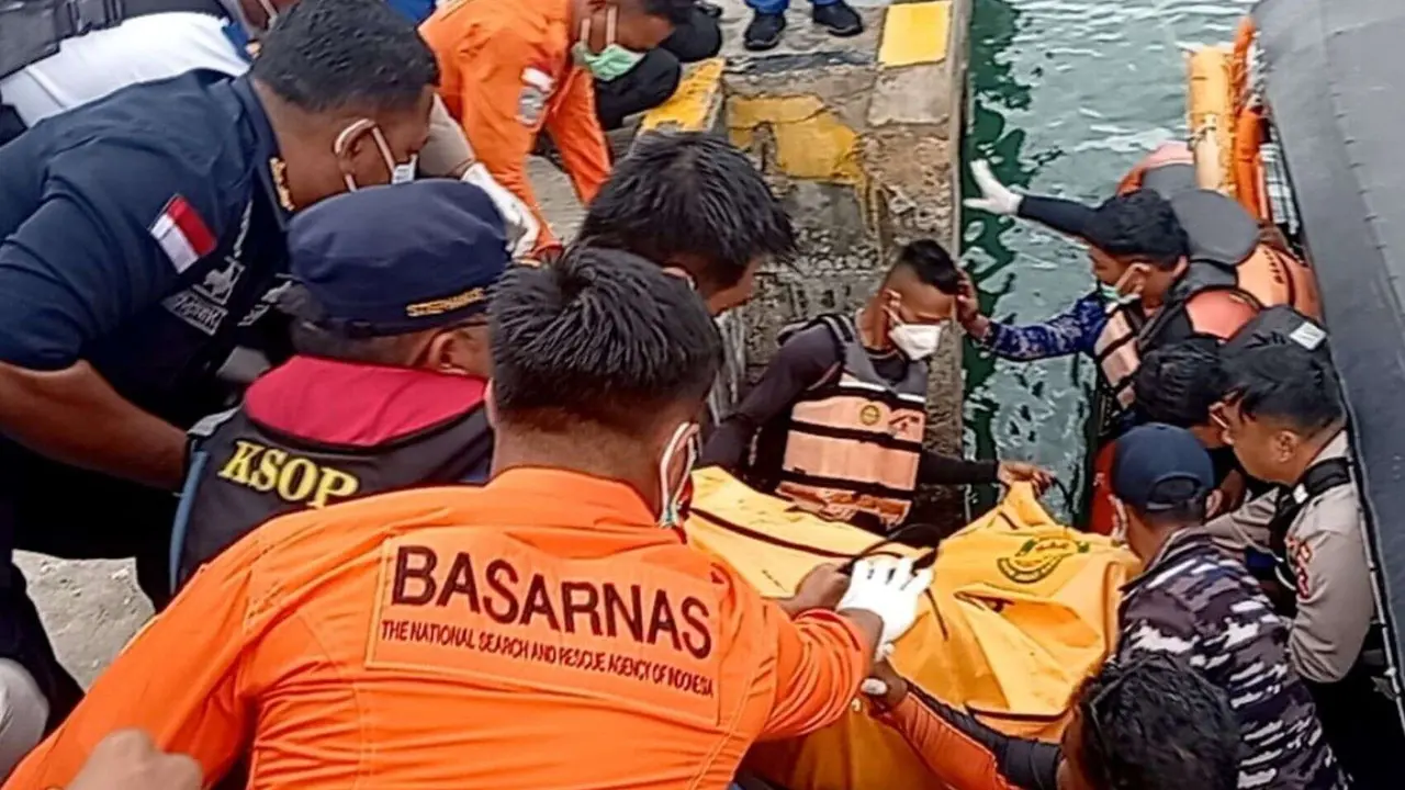 Equipo de rescate en Indonesia. / RR SS.