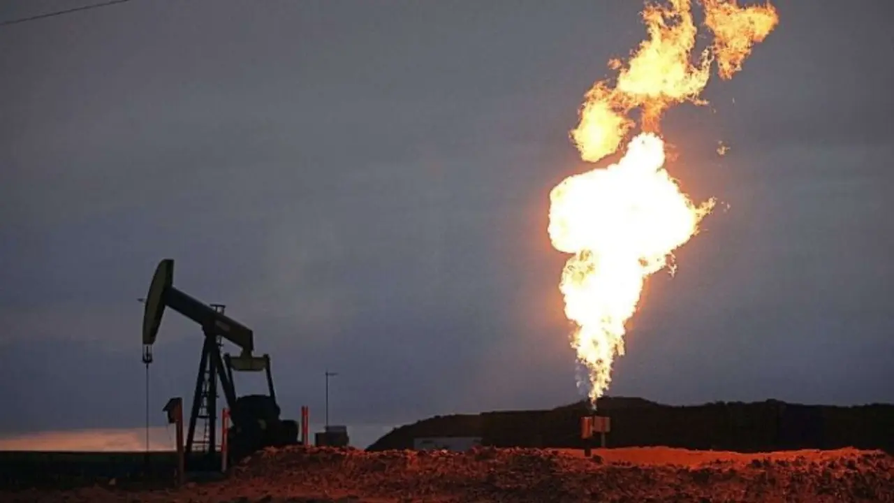 Una instalaci&oacute;n donde se produce petr&oacute;leo. / RR SS.