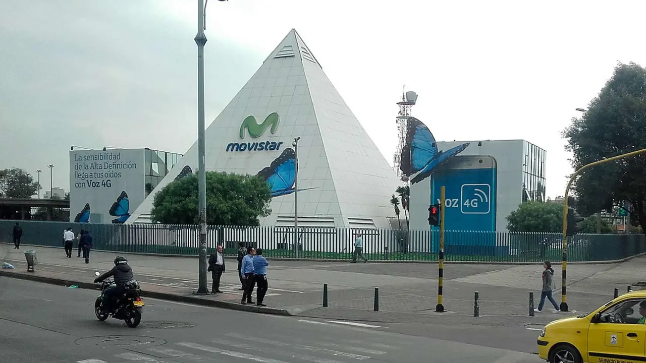 Sede de Movistar en Bogot&aacute;, Colombia. / RR. SS.