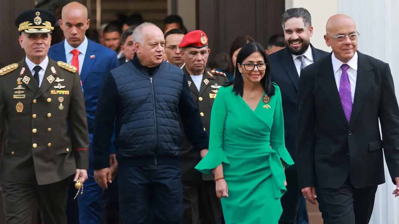 Delcy Rodriguez, en su primer mensaje anual a la naci&oacute;n anunci&oacute; la intenci&oacute;n de reformar la Ley Org&aacute;nica de Hidrocarburos, con el objetivo de abrir el sector petrolero a una mayor inversi&oacute;n extranjera. / RR SS.