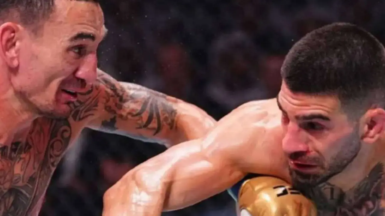 Max Holloway e Illia Topuria durante el combate que ambos protagonizaron. / @blessedmma