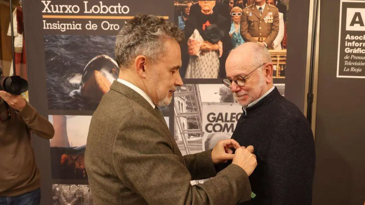 Insignia de oro para Xurxo Lobato en La Rioja. / Mundiario