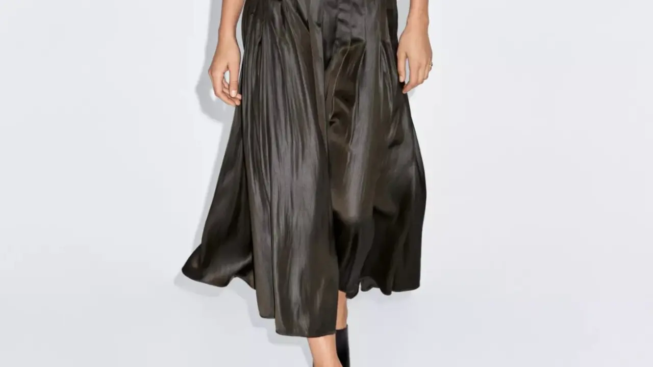 Falda corte midi, aabado encerado, Massimo Dutti.com.
