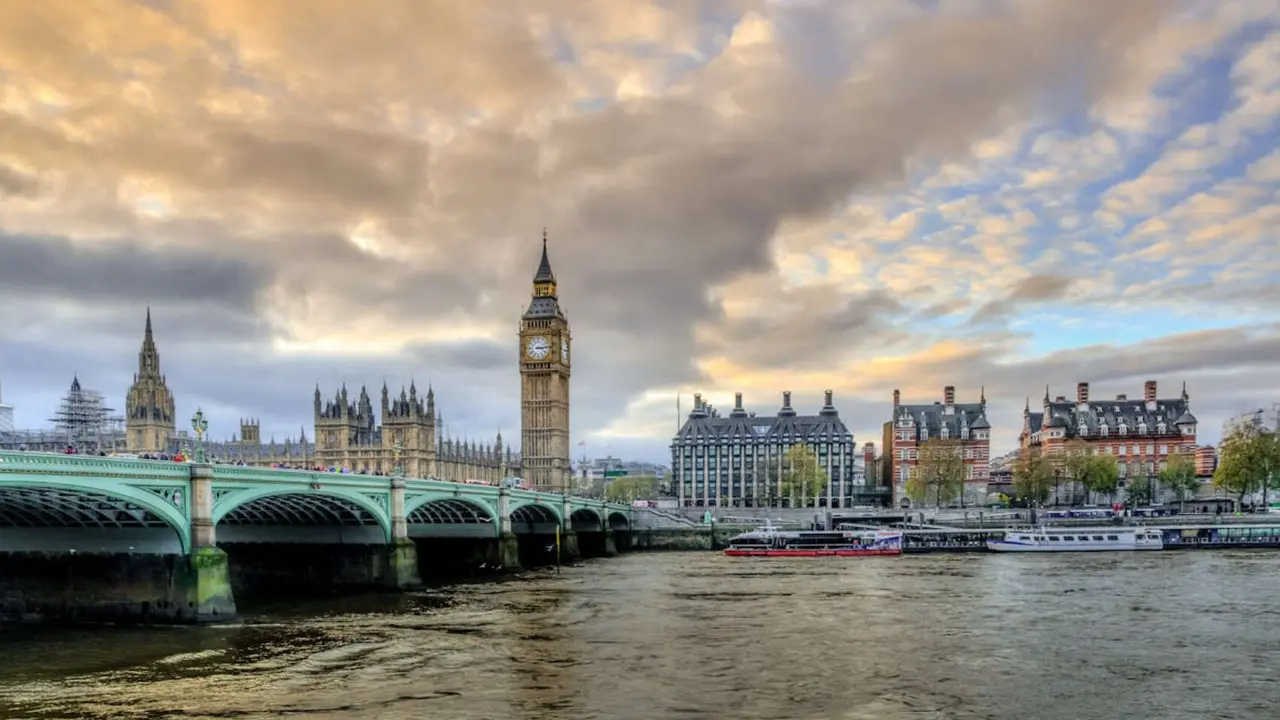 El Palacio de Westminster y la torre del reloj Big Ben en Londres. / Pexels