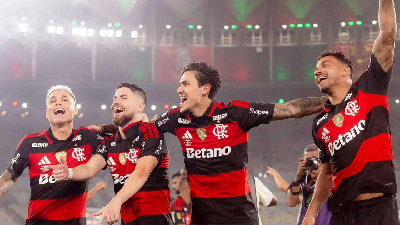 Los jugadores de Flamengo en plena celebraci&oacute;n del t&iacute;tulo carioca. /   @flamengo