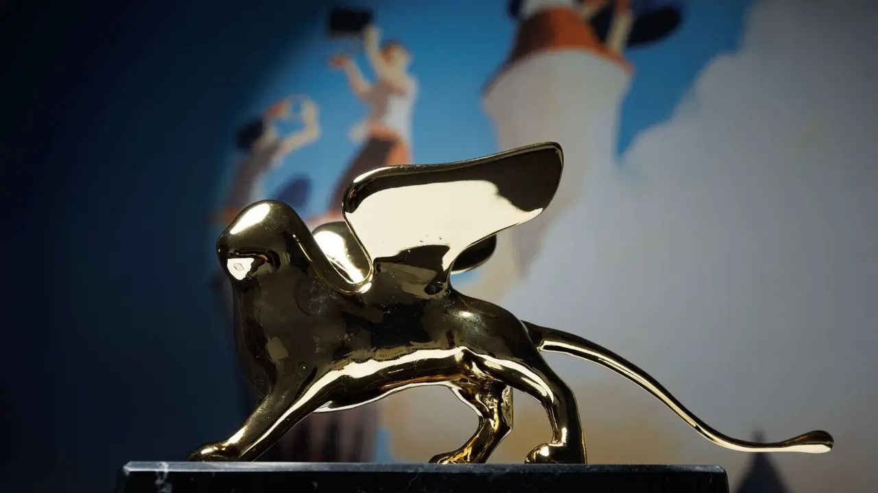 Le&oacute;n de Oro de la Bienal de Venecia. / @la_Biennale.